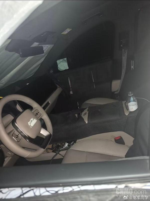 曝光 方向盘小仪表盘取消理想新款L系列车型内饰图(图2)